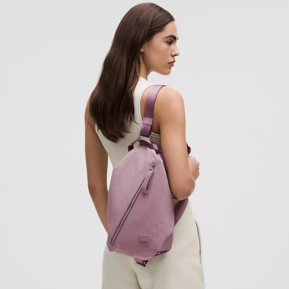 lululemon athletica Handbags - *NWT* LULULEMON Fast Track Bag 2.0 9L In Lavender Lux